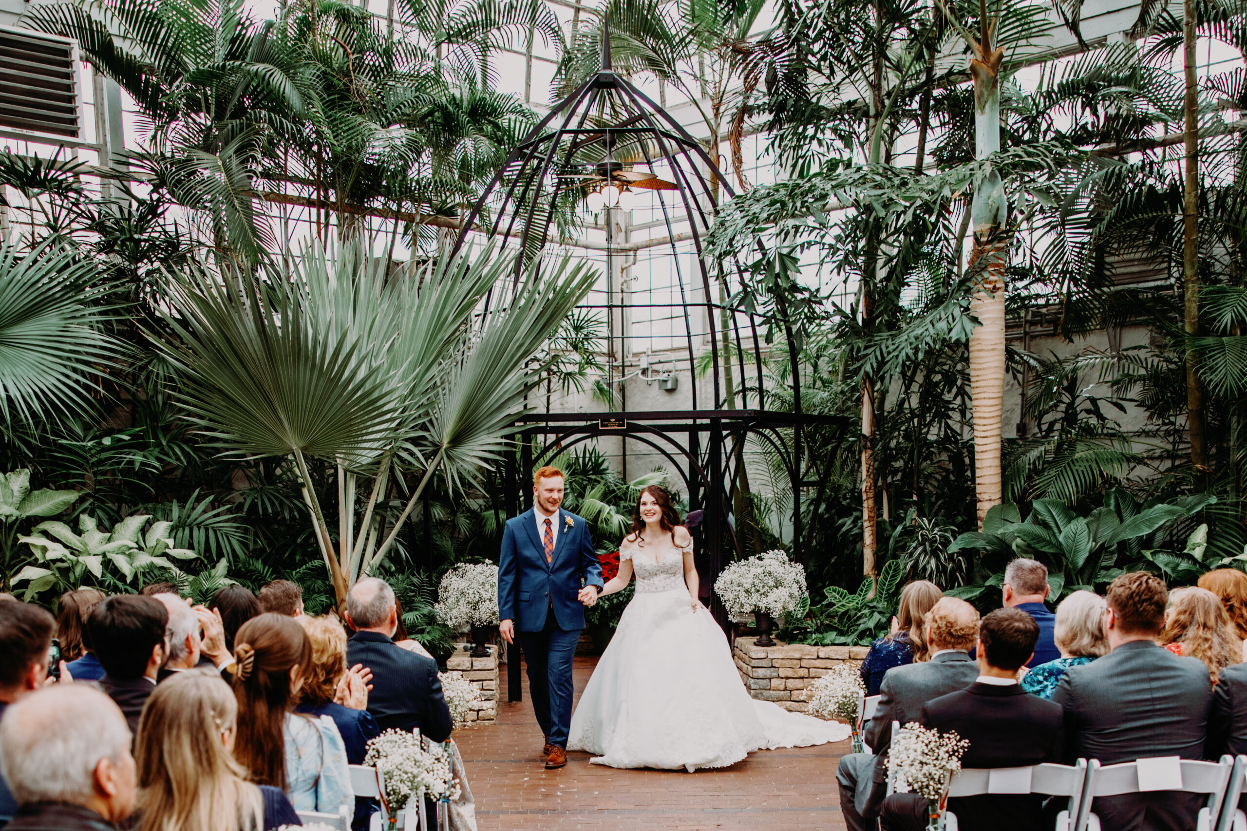 franklin park conservatory wedding ceremony in the palm house